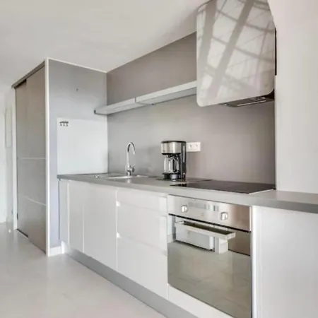 公寓 Of 44 M2 With Balcony In Saint-raphael