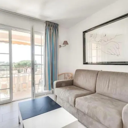 Of 44 M2 With Balcony In Saint-raphael Διαμέρισμα Saint-Raphaël